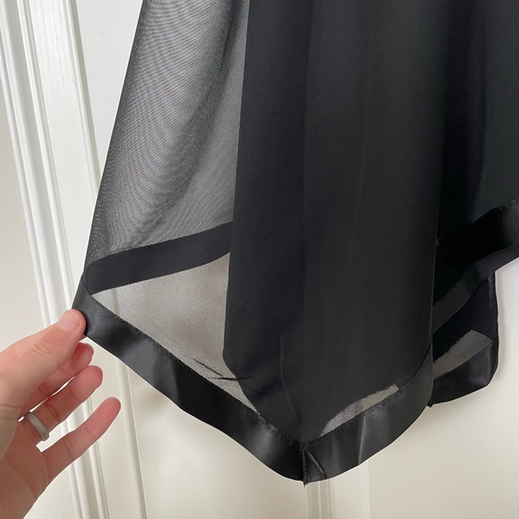 Semi-formal Junior’s Dress - Picture 12 of 17